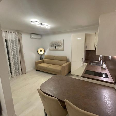 Apartmani Biokovo มาคาร์สกา ภายนอก รูปภาพ